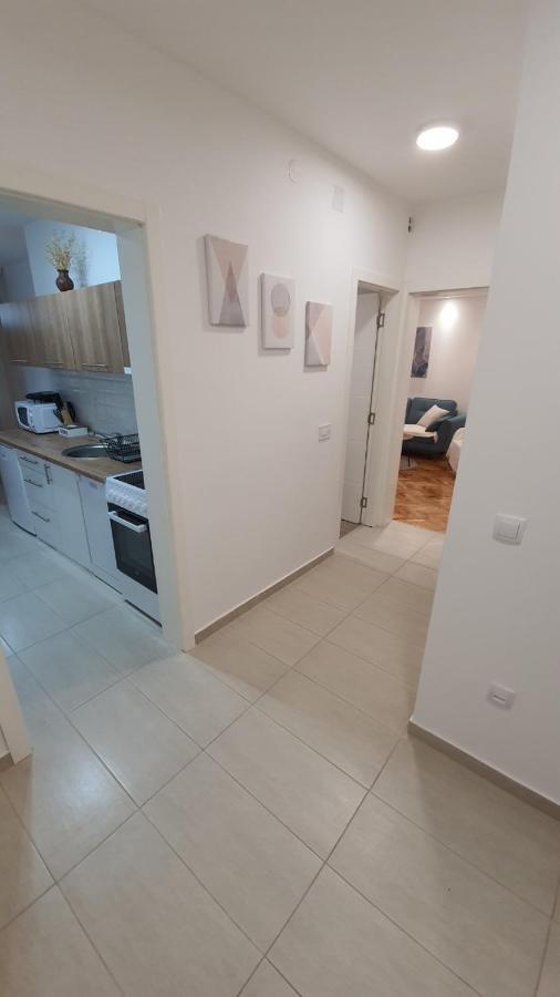 Apartman 8 Vrdnik Eksteriør bilde